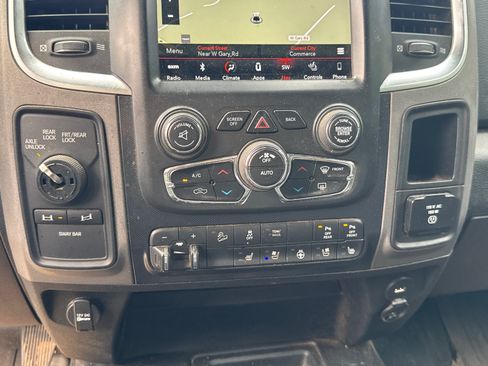 Used 2018 RAM 2500 Power Wagon w/ Leather & Luxury Group AWD/4WD image 15