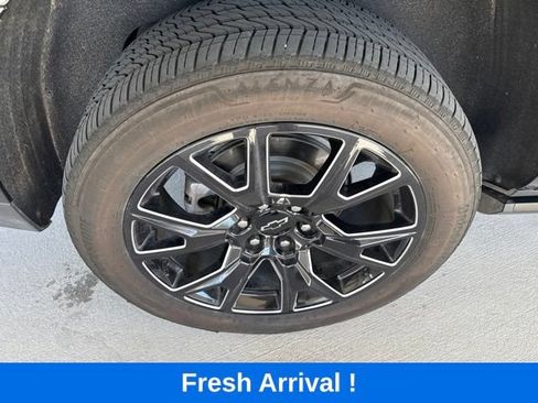 Used 2026 Chevrolet Tahoe High Country AWD/4WD image 25