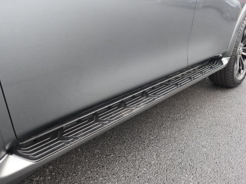 Used 2017 Nissan Armada Platinum image 29