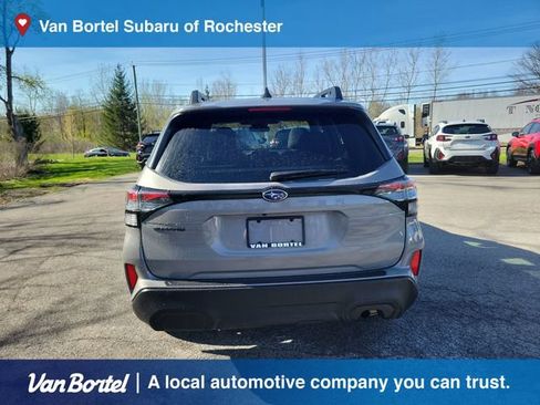 Certified 2025 Subaru Forester Premium AWD/4WD image 4