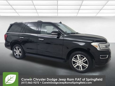 Used 2024 Ford Expedition Limited image 1