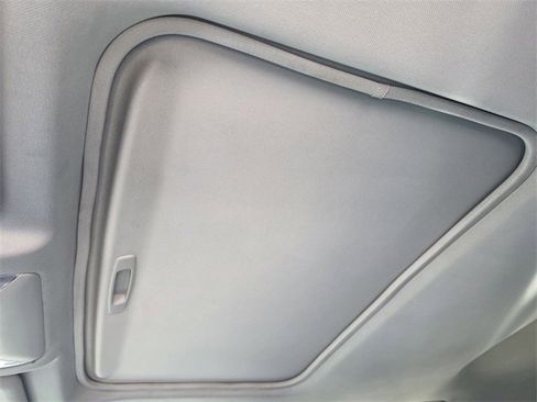 Used 2023 Toyota RAV4 XLE Premium image 19