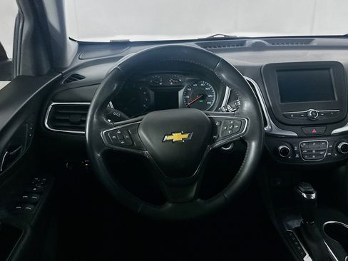 Used 2018 Chevrolet Equinox LT image 17