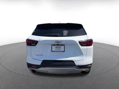 Used 2025 Chevrolet Blazer LT FWD image 12