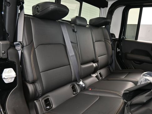 New 2026 Jeep Gladiator Sport image 34