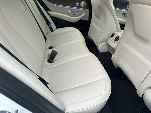 Used 2023 Mercedes-Benz E 350 4MATIC Sedan image 31
