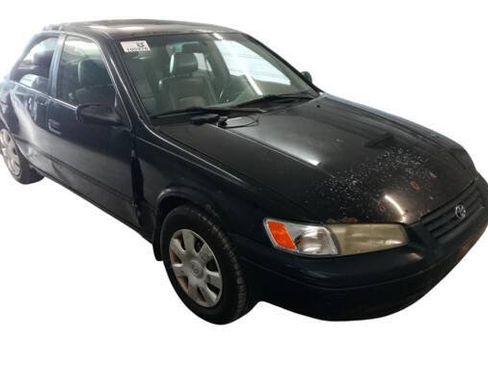 Used 1999 Toyota Camry LE FWD image 8