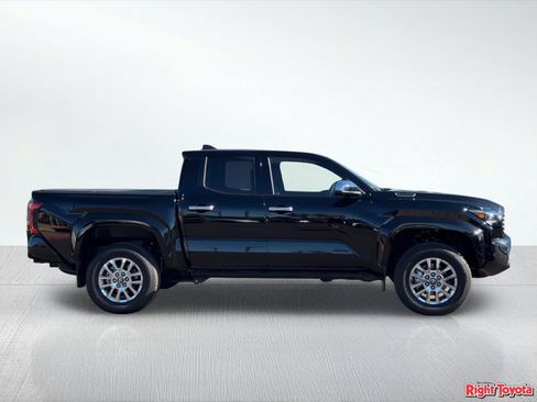 Certified 2025 Toyota Tacoma Limited AWD/4WD image 7