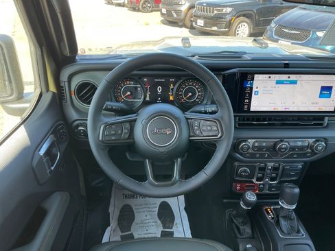 New 2025 Jeep Gladiator Mojave w/ Convenience Group image 27