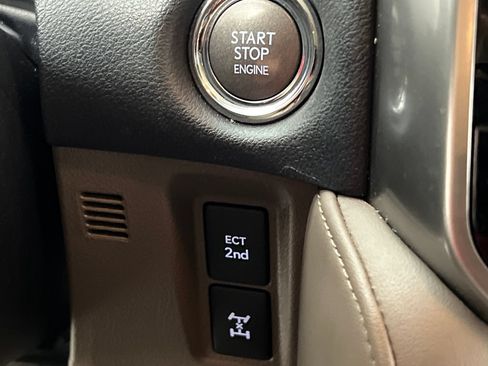 Used 2022 Lexus GX 460 Premium w/ Accessory Package AWD/4WD image 61