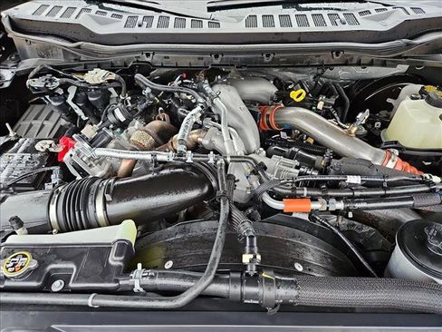 Certified 2025 Ford F250 Platinum AWD/4WD image 23