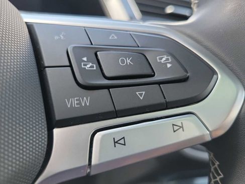 Used 2023 Volkswagen Tiguan SE R-Line FWD image 23