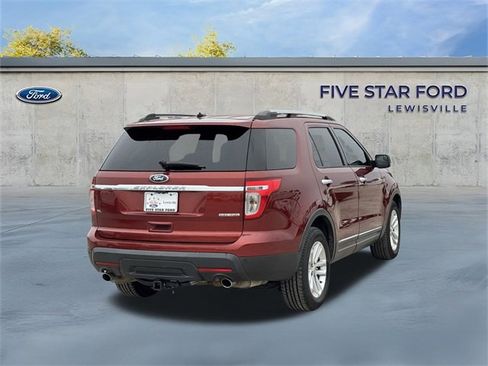 Used 2014 Ford Explorer XLT w/ Equipment Group 202A image 4