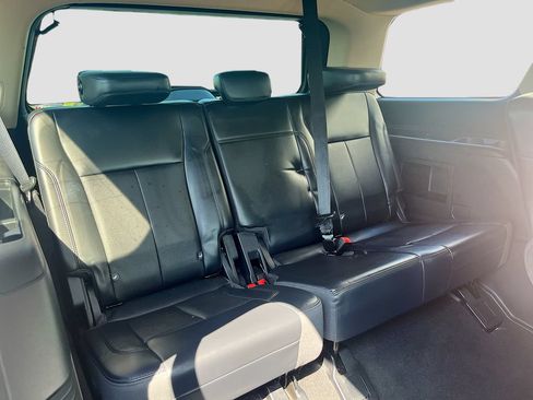 Used 2024 Ford Expedition XLT AWD/4WD image 28