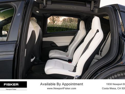 Used 2022 Tesla Model X Plaid image 18