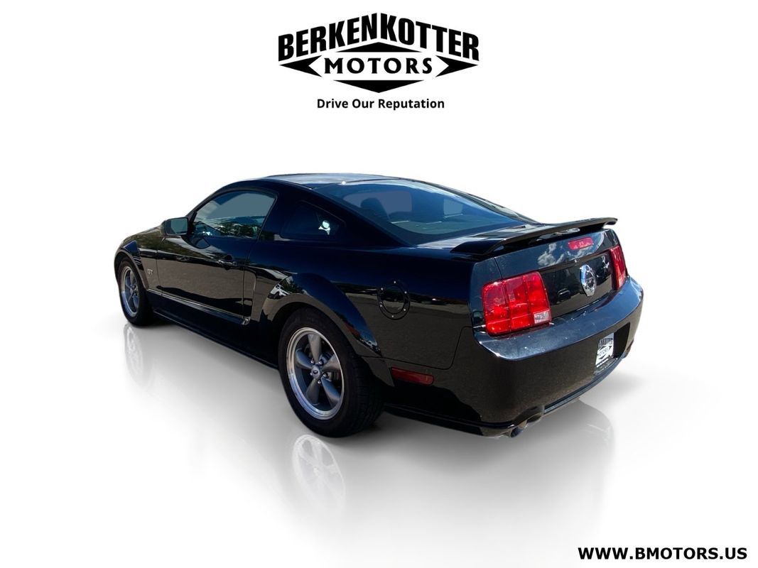 Used 2006 Ford Mustang GT RWD image 5