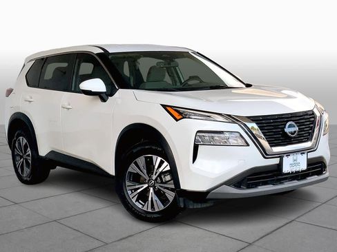 Used 2022 Nissan Rogue SV FWD image 3