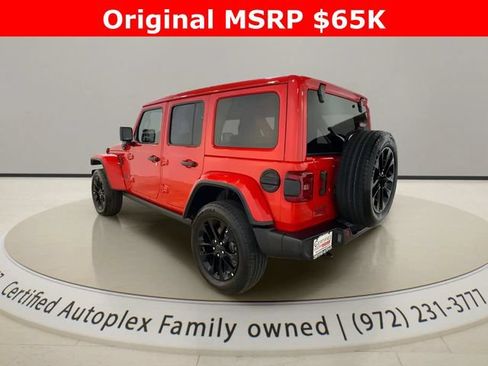 Used 2025 Jeep Wrangler Unlimited Sahara w/ Safety Group AWD/4WD image 3