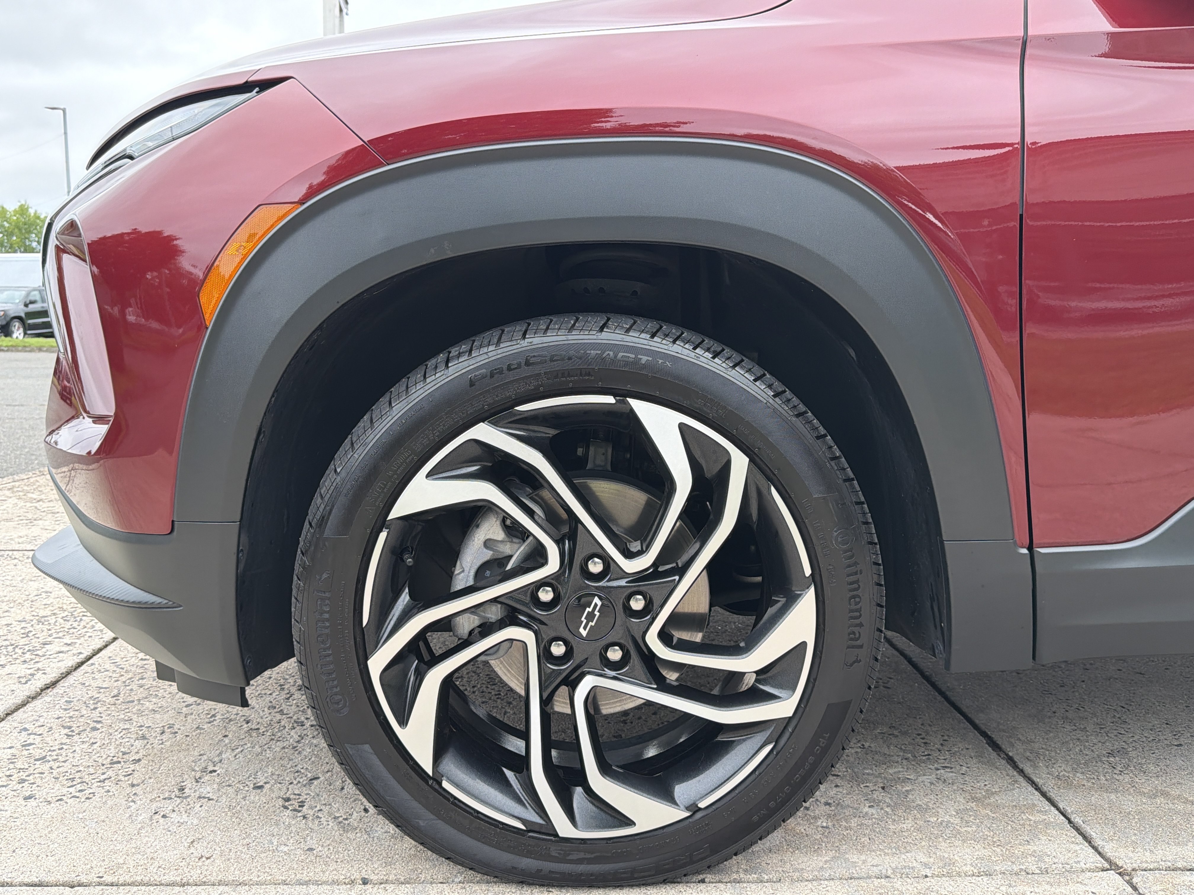 Used 2025 Chevrolet TrailBlazer RS w/ Convenience Package AWD/4WD image 17