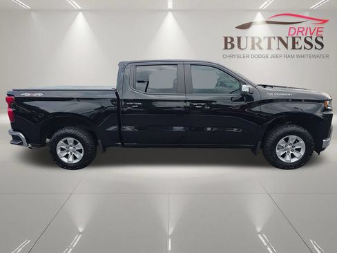 Used 2021 Chevrolet Silverado 1500 LT w/ Convenience Package II AWD/4WD image 9