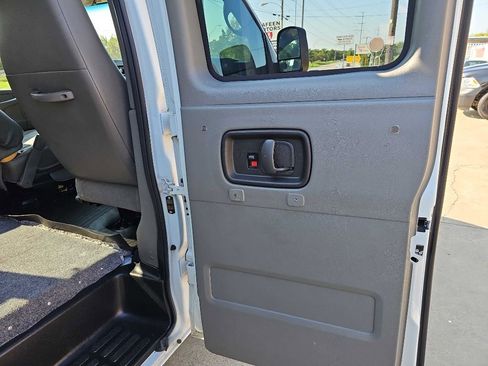 Used 2013 Chevrolet Express 2500 LT w/ LT Preferred Equipment Group image 17