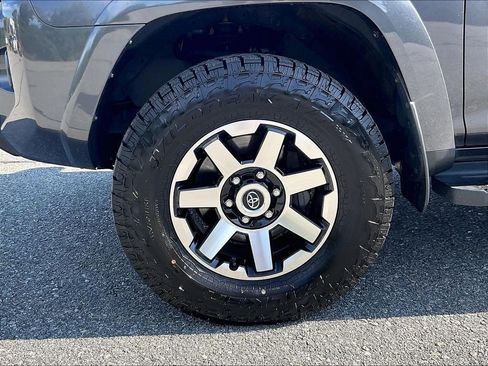 Used 2023 Toyota 4Runner TRD Off-Road Premium w/ Off Road Premium Plus Package AWD/4WD image 7