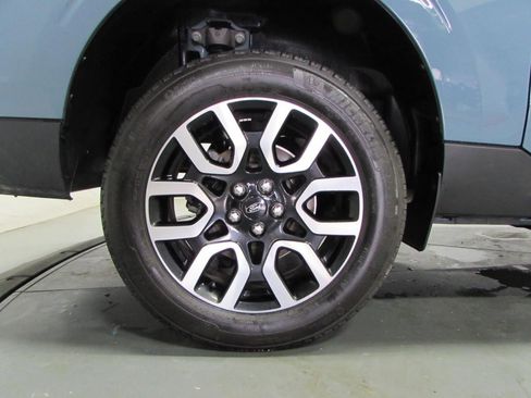 Used 2022 Ford Maverick Lariat w/ Lariat Luxury Package FWD image 9