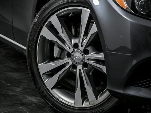 Used 2015 Mercedes-Benz C 300 4MATIC Sedan image 3