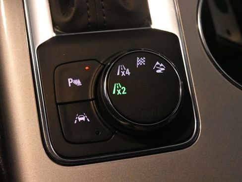 Used 2023 Chevrolet Blazer LT image 17