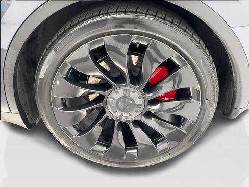 Used 2022 Tesla Model Y Performance AWD/4WD image 10