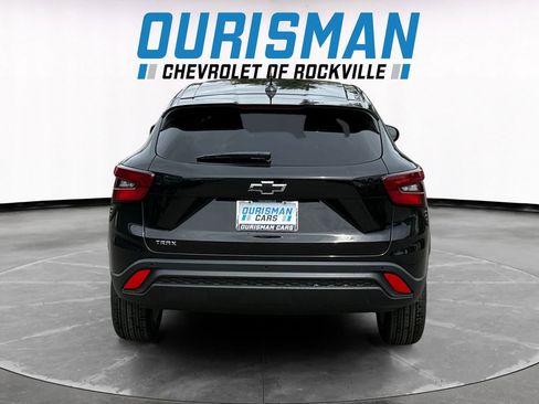 New 2026 Chevrolet Trax LS w/ LS Convenience Package FWD image 5