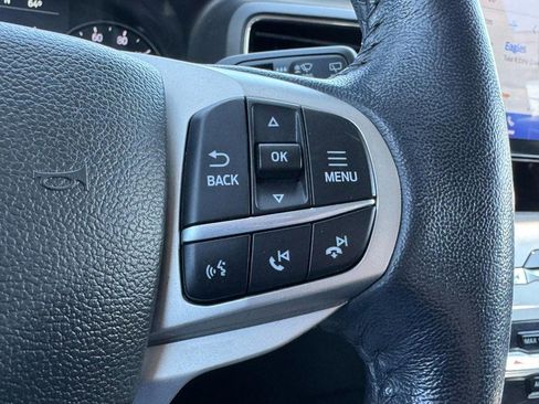 Used 2022 Ford Explorer XLT w/ Equipment Group 202A AWD/4WD image 17