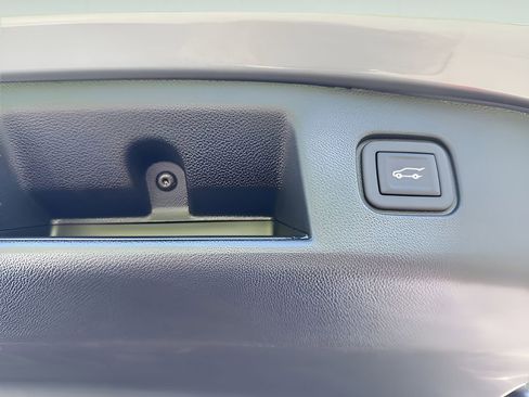 New 2025 Chevrolet Blazer EV LT image 16