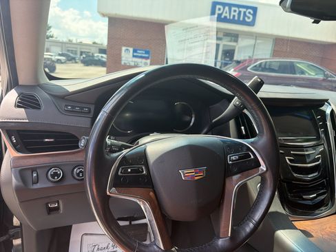 Used 2019 Cadillac Escalade Premium Luxury w/ LPO, Escalade Noir Package AWD/4WD image 12