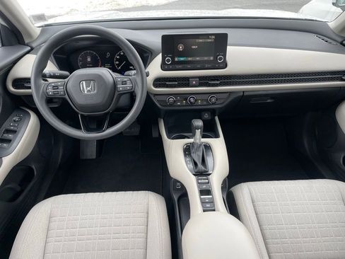 Used 2023 Honda HR-V LX image 10