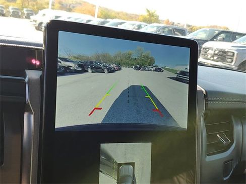 Used 2024 Ford Expedition Platinum image 19