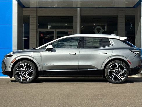 New 2026 Chevrolet Equinox EV LT image 9