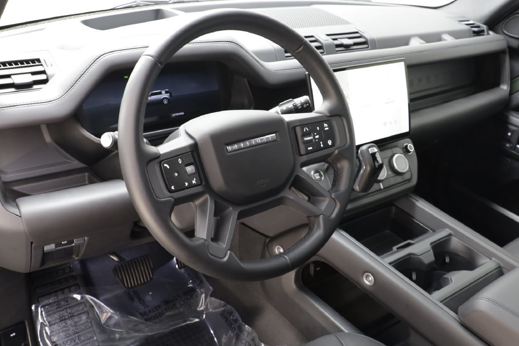 Certified 2026 Land Rover Defender 110 X-Dynamic SE AWD/4WD image 7