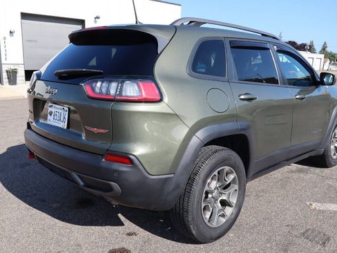 Used 2020 Jeep Cherokee Trailhawk w/ Comfort/Convenience Group AWD/4WD image 3