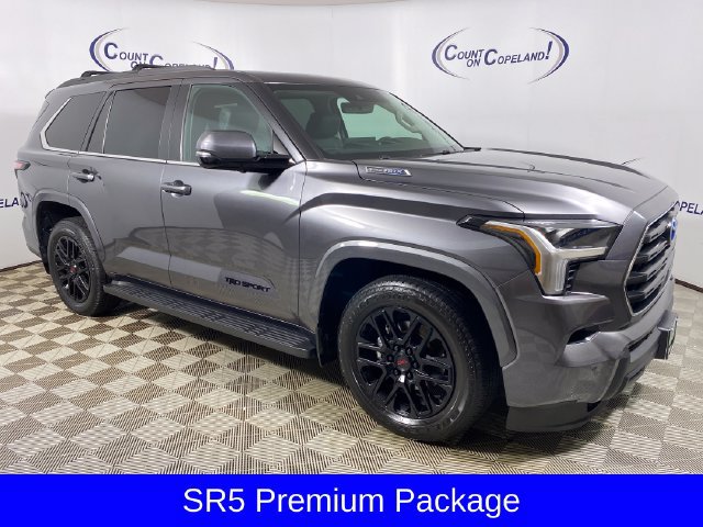 Used 2024 Toyota Sequoia SR5 w/ SR5 Premium Package AWD/4WD image 9