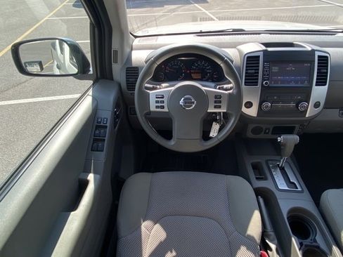Used 2019 Nissan Frontier SV image 27