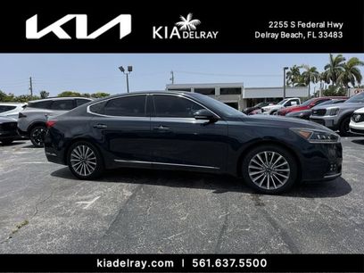 Used 2017 Kia Cadenza Technology