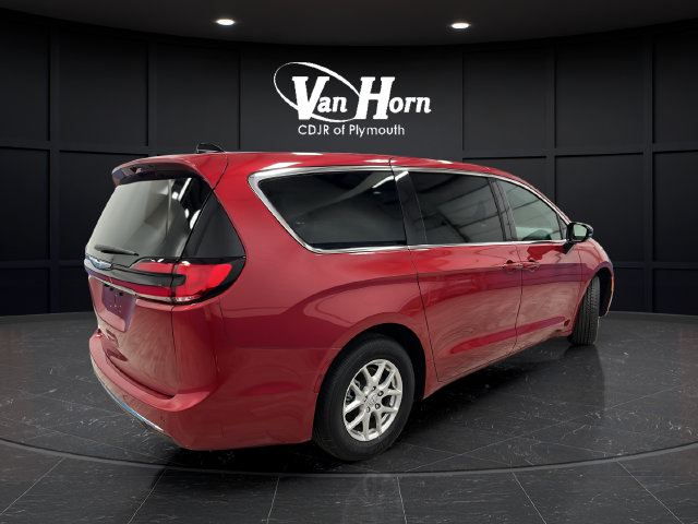 New 2026 Chrysler Pacifica Select FWD image 6