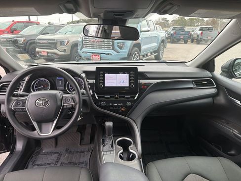 Used 2023 Toyota Camry LE image 20