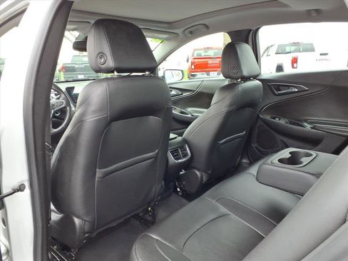 Used 2020 Chevrolet Malibu LT w/ Leather Package FWD image 25
