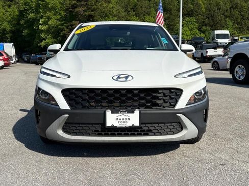 Used 2022 Hyundai Kona SE FWD image 2