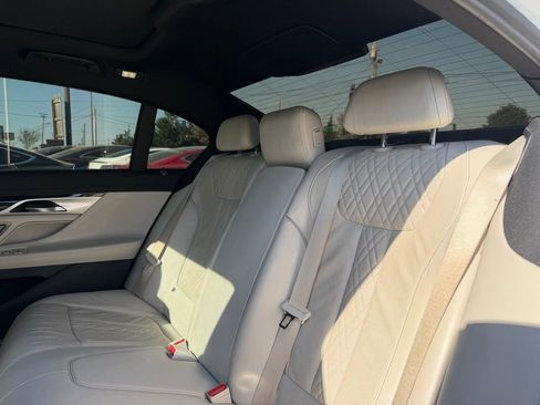 Used 2021 BMW 740i w/ M Sport Package image 25