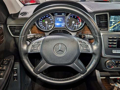 Used 2013 Mercedes-Benz GL 450 4MATIC image 38