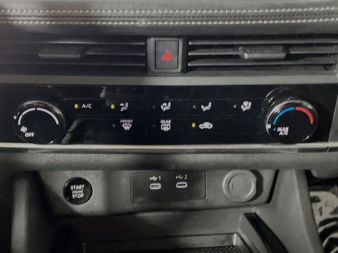 Used 2024 Nissan Rogue S image 26