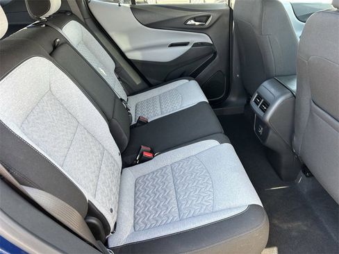 Used 2022 Chevrolet Equinox LS w/ LS Convenience Package image 11